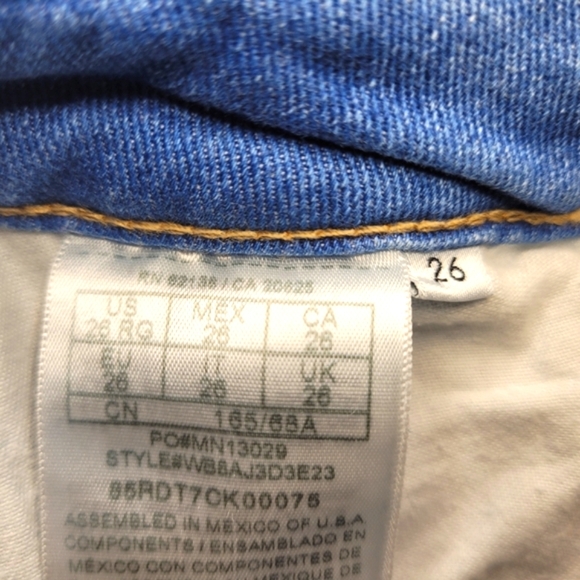 GUESS Mid-Rise Sexy Curve Women's Stretchy Jeans - Picture 8 of 9